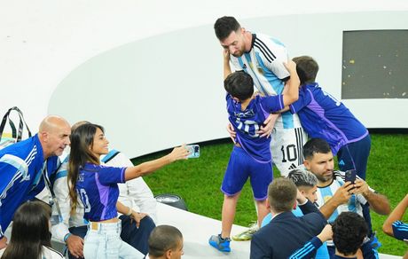 Lionel Mesi, Antonela Rokuco, deca, Serhio Aguero Fudbalska reprezentacija Argentine