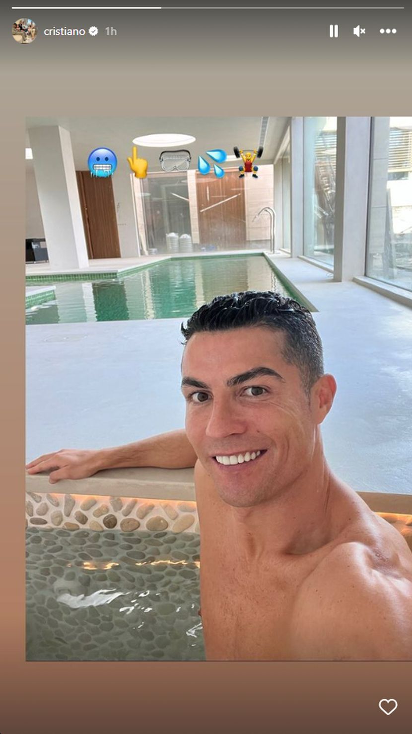 Stao pored mladih momaka i napakovao im komplekse: Skinuo se Kristijano Ronaldo i oborio internet