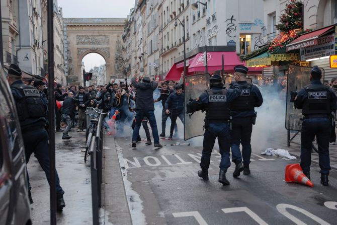 Policija, Francuska, pucnjava, protest