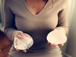 Ugradnja grudi, silikoni