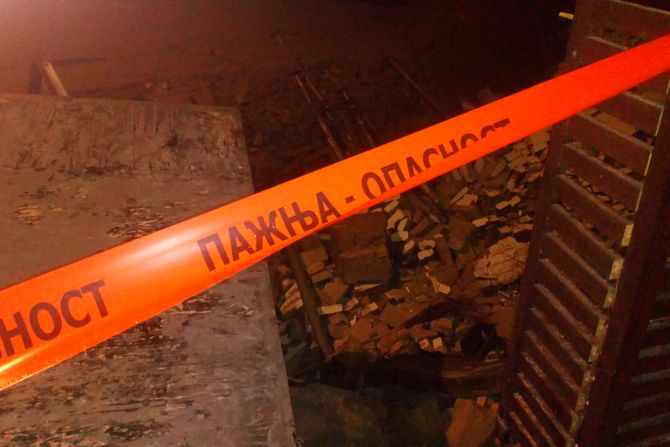 Vračar Urušavanje ulaza zgrade Vračar Urušavanje ulaza zgrade