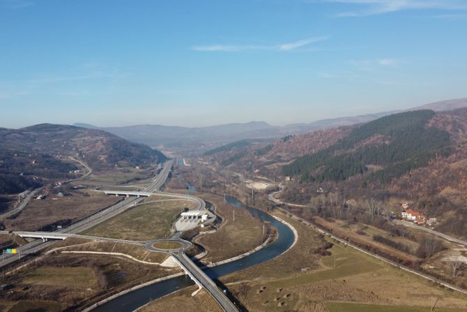 Centar grada PANORAMA Pitot amonijak cisterna ekološka havarija