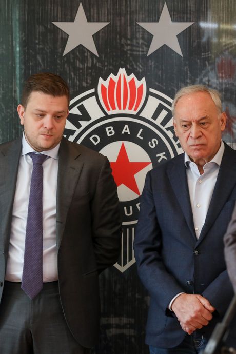 Miloš Vazura, Milorad Vučelić