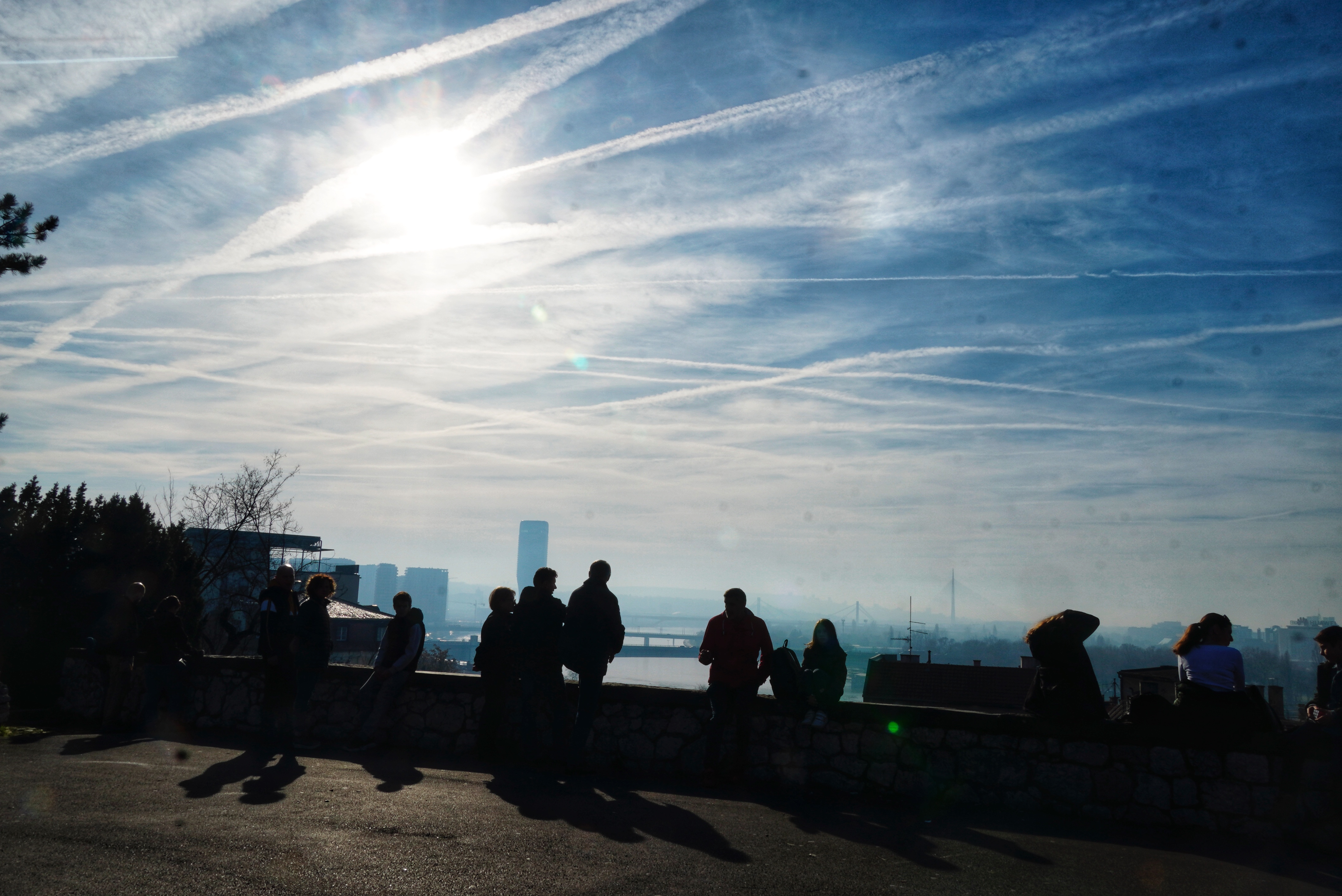 Danas sunčano i sa slabim vetrom: Najviša dnevna do 29 °C