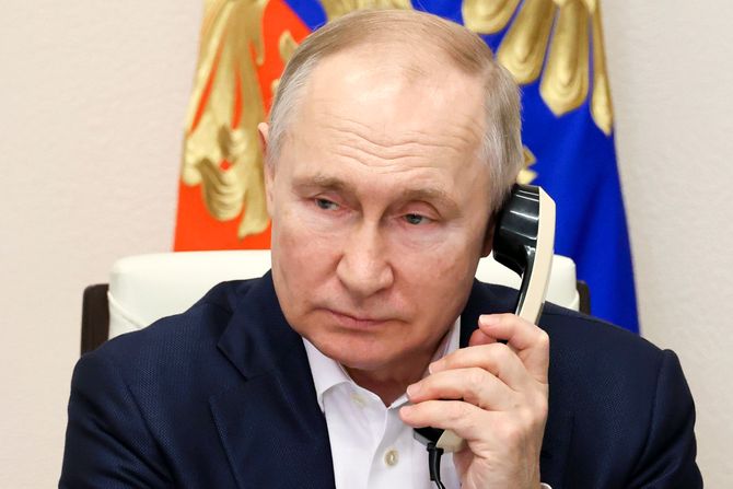 Vladimir Putin, telefon