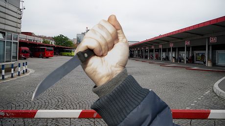 Glavna autobuska stanica u Beogradu, nož