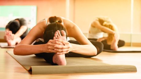 istezanje vežbe vežbanje trening istezanje vežbe vežbanje trening