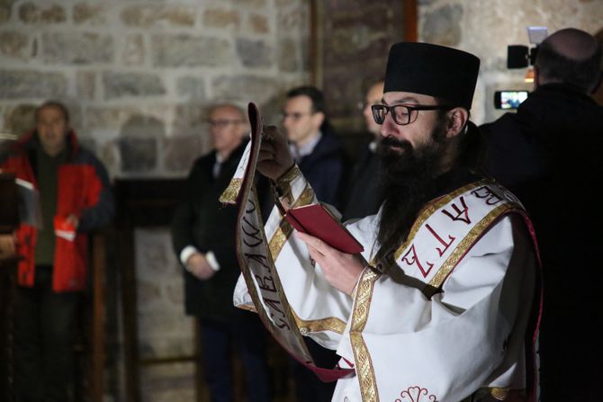 Ponoćna liturgija za Božić, Manastir Banjska