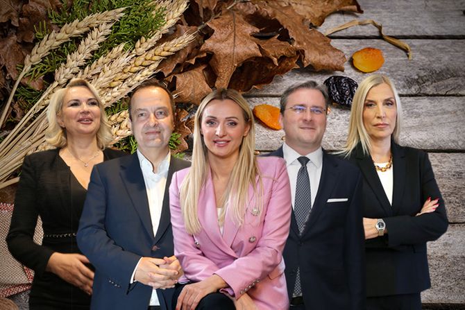 Političari Božićna čestitka, Ivica Dačić, Darija Kisić, Jelena Tanasković, Nikola Selaković, Maja Popović