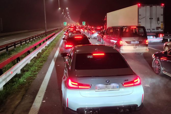 Gužve na granici Gužve na granici