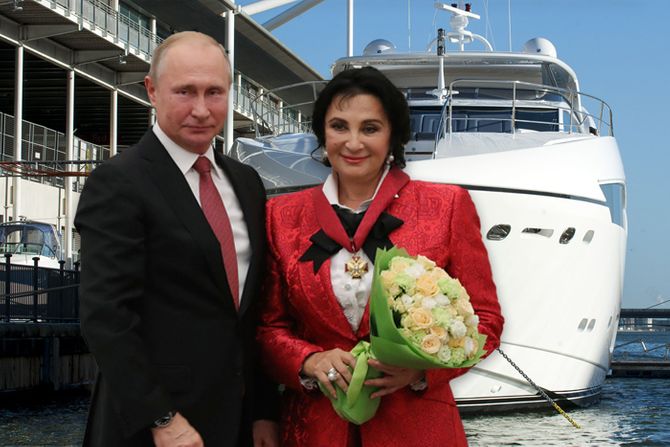 Vladimir Putin i Irina Viner Usmanova London Sunseeker 115 Sport superyacht jahta Vladimir Putin i Irina Viner Usmanova London Sunseeker 115 Sport superyacht jahta