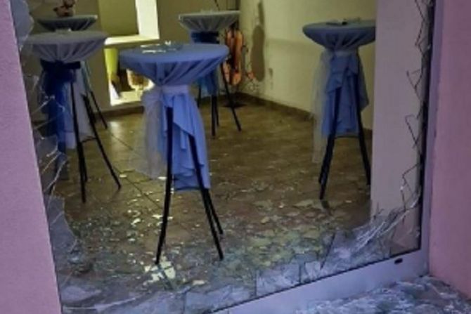 Bajmok, demoliran restoran Bajmok, demoliran restoran