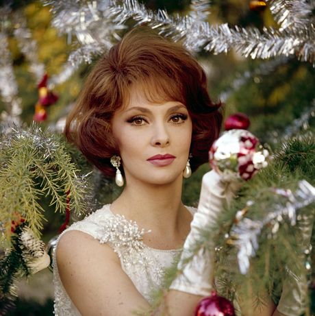 Gina Lollobrigida Đina Lolobriđida Gina Lollobrigida Đina Lolobriđida