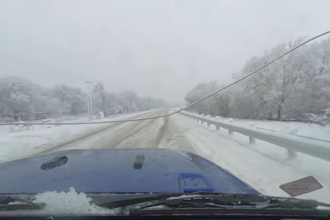 Mećava vožnja auto