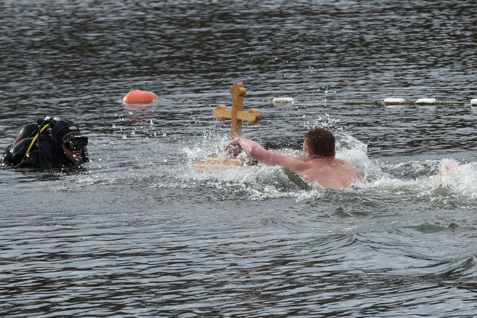 Kragujevac, plivanje za časni krst Kragujevac, plivanje za časni krst
