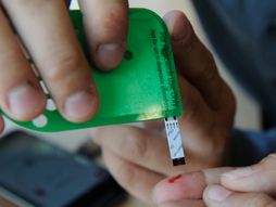 Uređaj za merenje šećera u krvi, dijabetes, dijabetičari