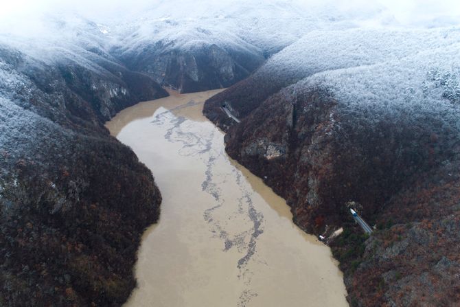 Bosna reka Drina đubre