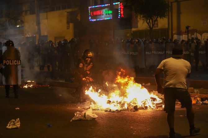 Peru Lima protest nemiri sukob