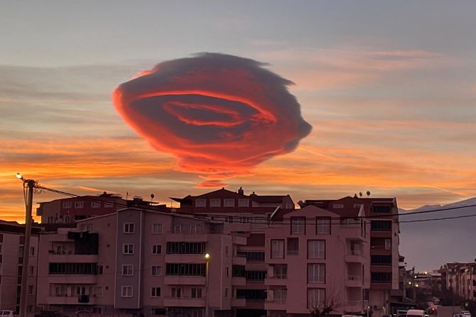 UFO oblaci, Bursa, Turska