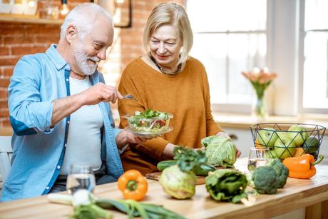 Stariji par, zdrava ishrana