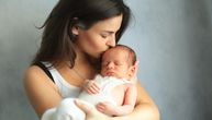 Kako zabaviti novorođenče: Beba voli društvo