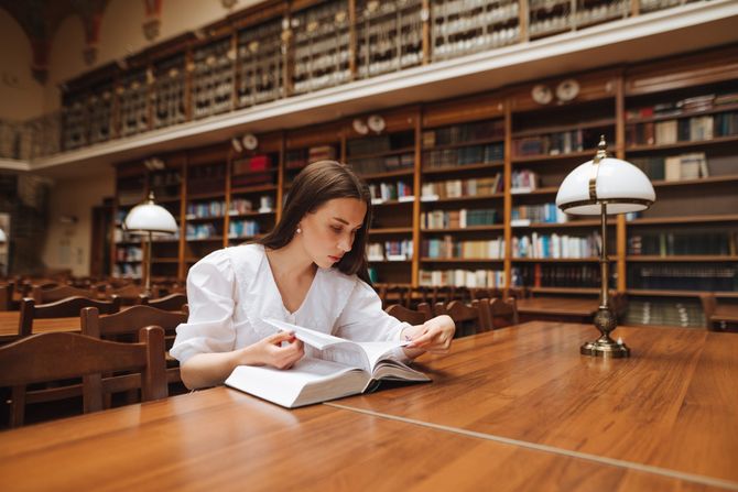 Studenti čitaonica biblioteka