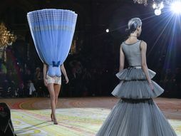 revija Viktor and Rolf