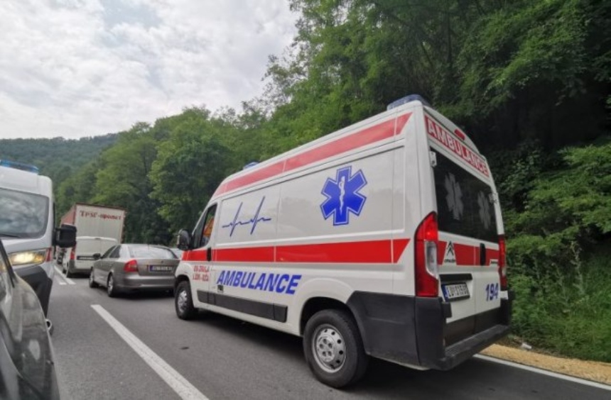 UŽAS U OVČAR BANJI: Utopila se starija osoba, spasioci i policija hitno upućeni na teren!