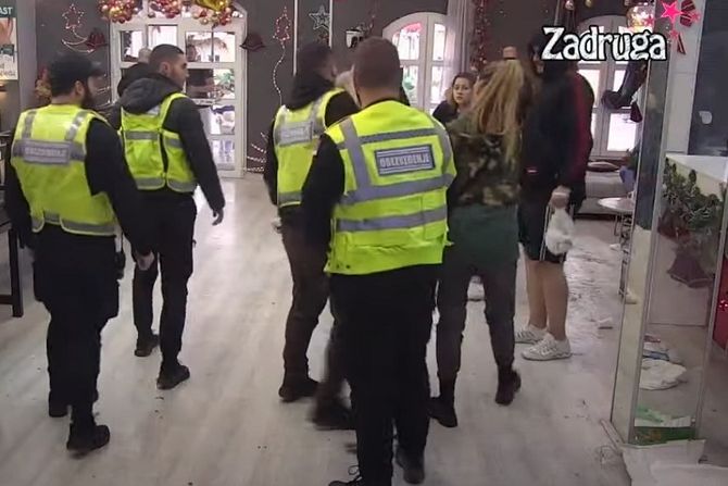 Zvezdan Slavnić Zvezdan Slavnić