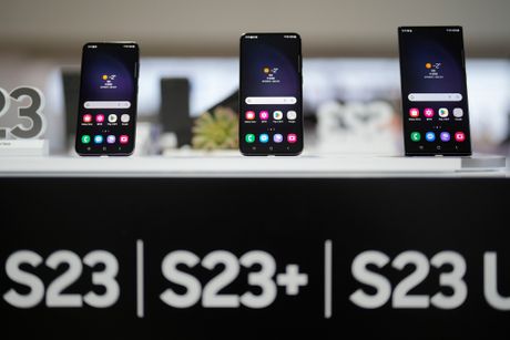 Mobilni telefon Samsung S23