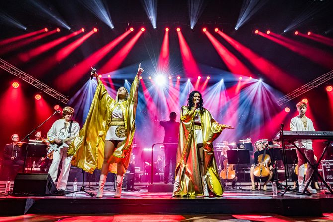 ABBA Real Tribute benda i Zrenjaninska filharmonija