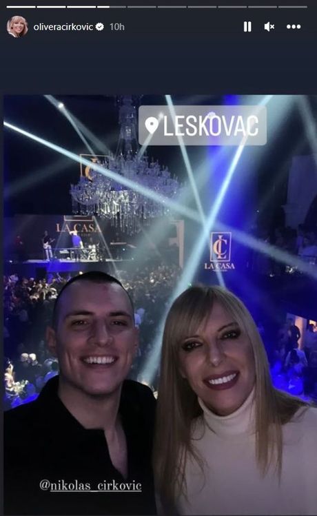 Olivera Ćirković sa sinom Nikolasom Olivera Ćirković sa sinom Nikolasom