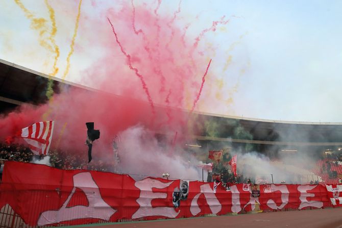 Delije Sever, zastave, navijači, FK Crvena zvezda Delije Sever, zastave, navijači, FK Crvena zvezda
