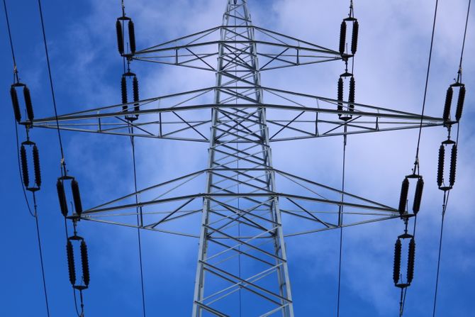 Električna energija struja dalekovod bandera Električna energija struja dalekovod bandera