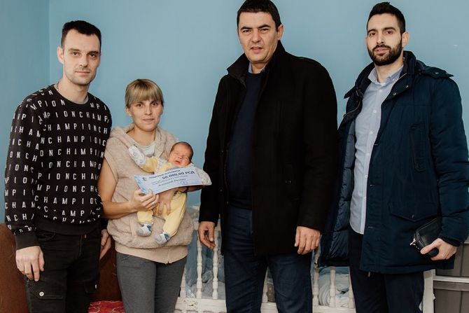 Pomoć opštine Ljubovija za porodicu Živković Pomoć opštine Ljubovija za porodicu Živković