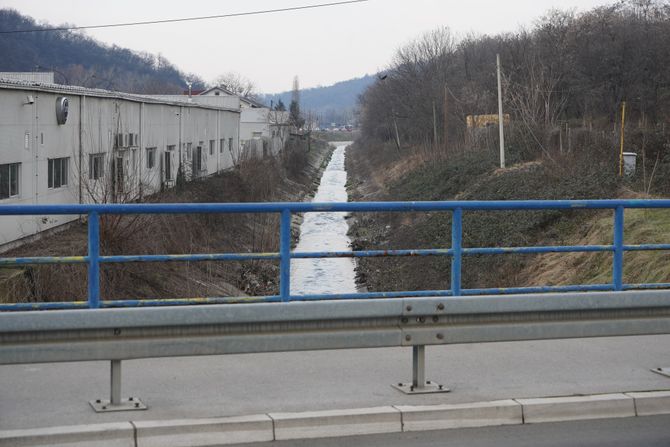 Topčiderska reka, cevi