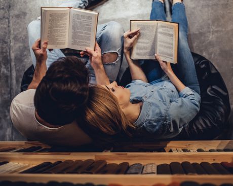 Ljubav, muškarac i žena, čitanje, knjige