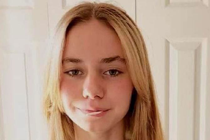 Adriana Kuch Adriana Kuch