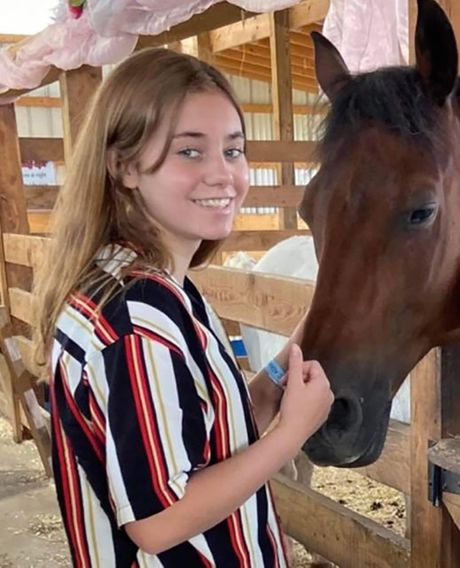 Adriana Kuch Adriana Kuch