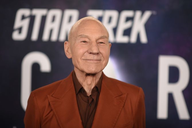 Patrick Stewart, Patrik Stjuart