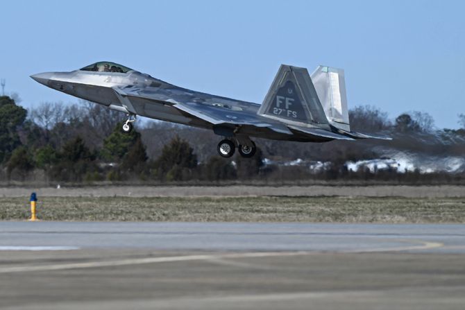 Americki borbeni avion F-22