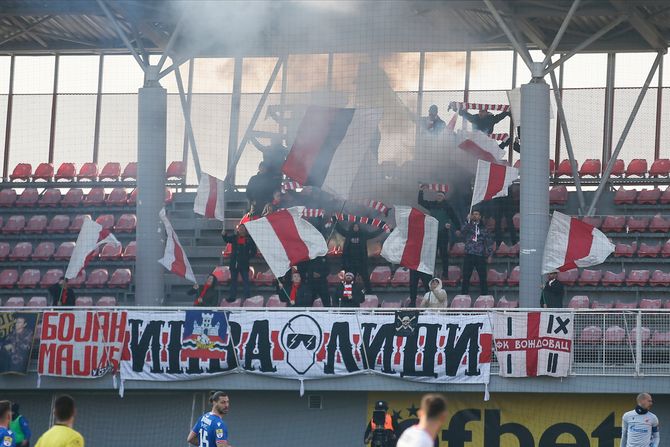 Invalidi Voždovac, FK Crvena zvezda, FK Voždovac, navijači