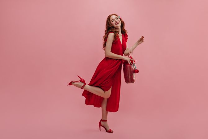 crveno, crvena haljina, dan zaljubljenih, elegantno crveno, crvena haljina, dan zaljubljenih, elegantno