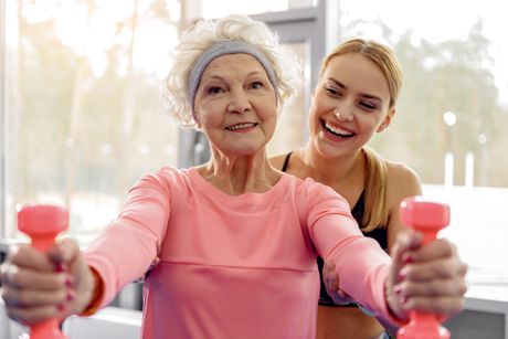 fit, trening, baka i devojka, baka i unuka, vežbe fit, trening, baka i devojka, baka i unuka, vežbe