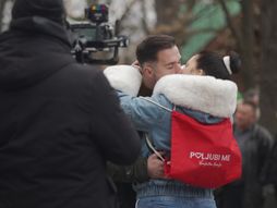 Most ljubavi, Najduži poljubac, Dan zaljubljenih