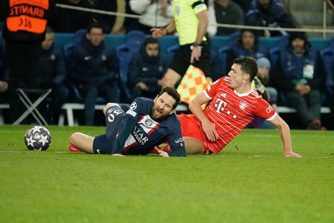 Lionel Mesi, FK PSŽ, FK Bajern Minhen, Liga Šampiona, klizeći start, Benžaman Pavar