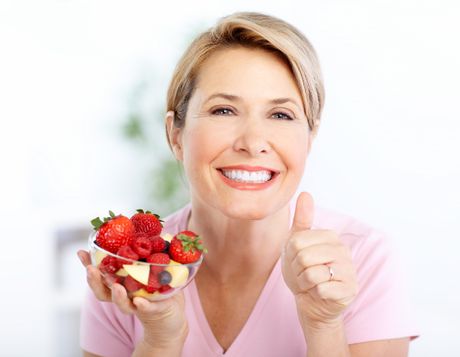 žena, hrana, menopauza, starija žena, voće, dijeta