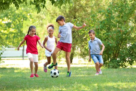 Deca u sportu, deca i sport, dečiji fudbal, košarka