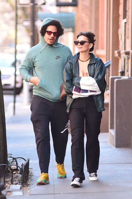 Eric Andre Erik, Emily Ratajkowski Emili Ratajkovski Eric Andre Erik, Emily Ratajkowski Emili Ratajkovski