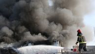Dramatičan snimak velikog požara u Mostaru, ništa se ne vidi od dima: Ljudima naređeno da ne izlaze iz kuća